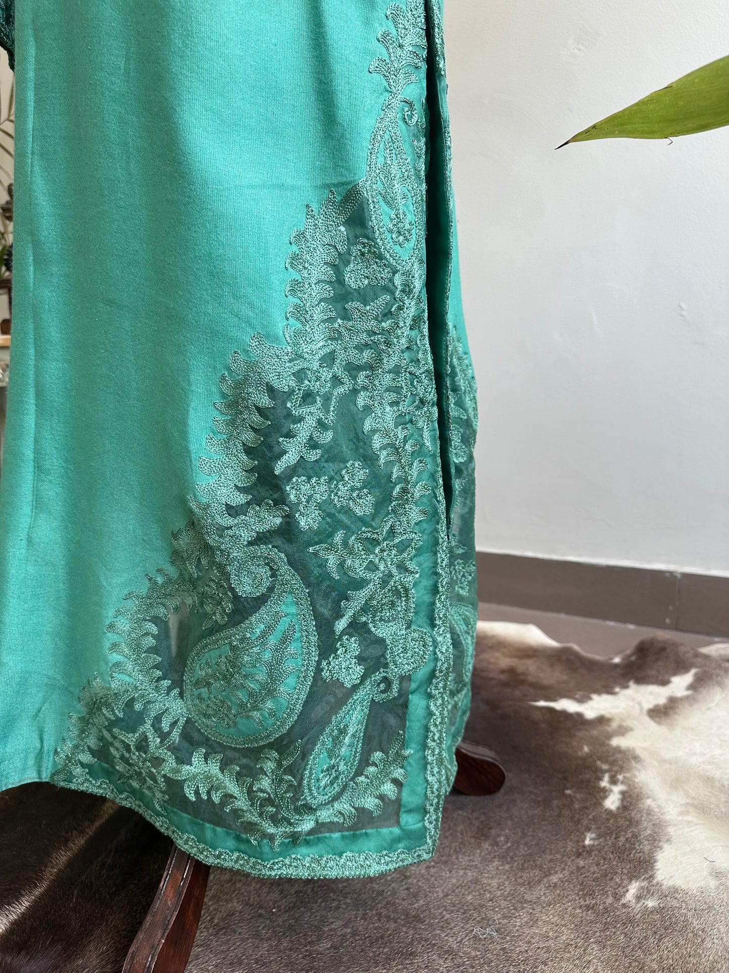 Aari Paisley