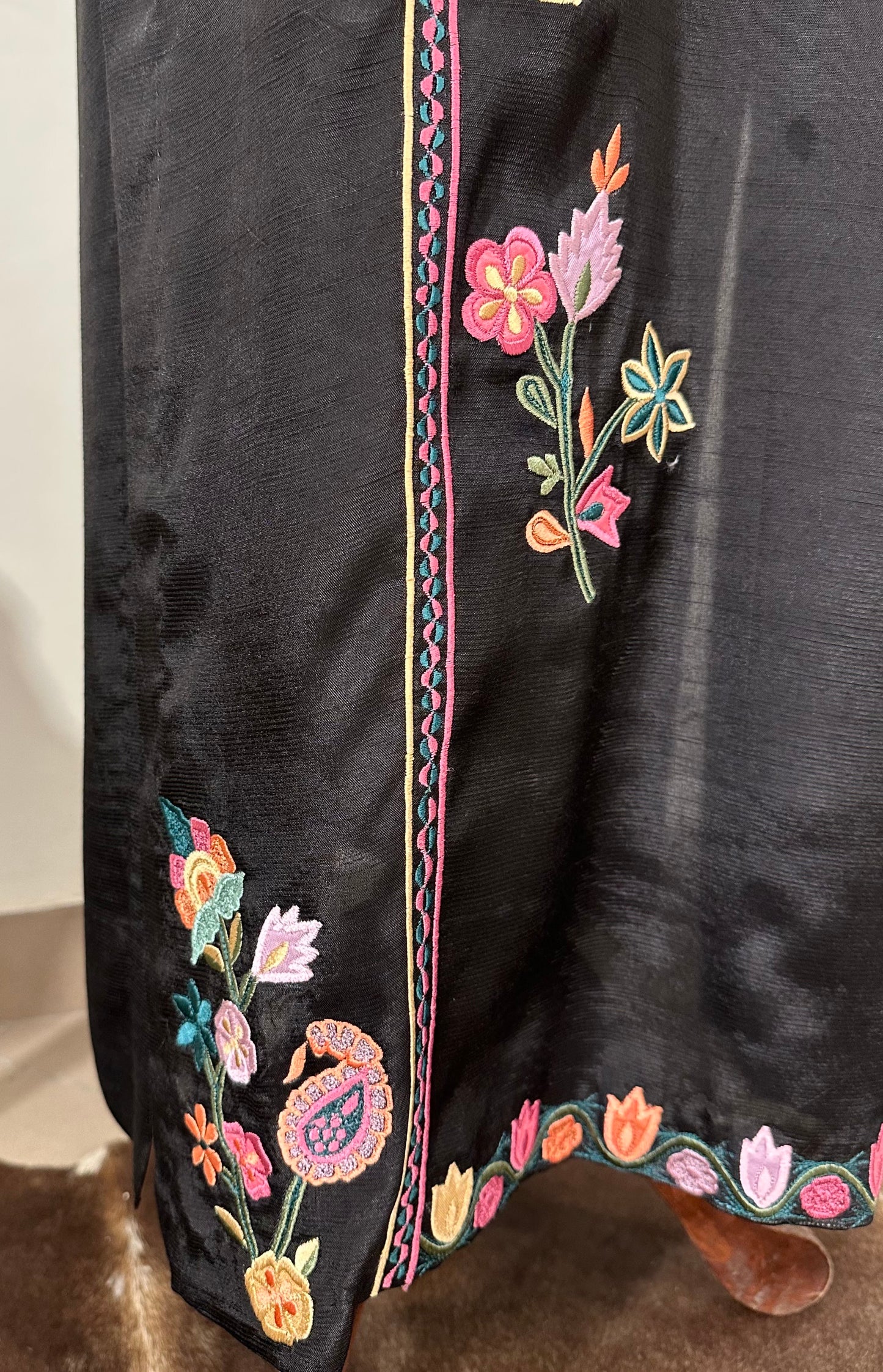 Dramatic Floral